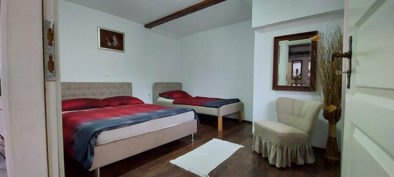 Apartments Jurasic Ogulin Exteriör bild